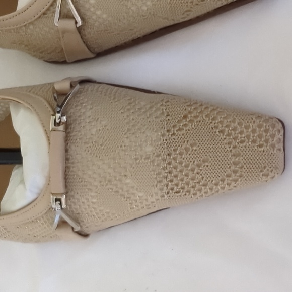 Stuart Weitzman Tan Slingback Strap Heels - Picture 2 of 8